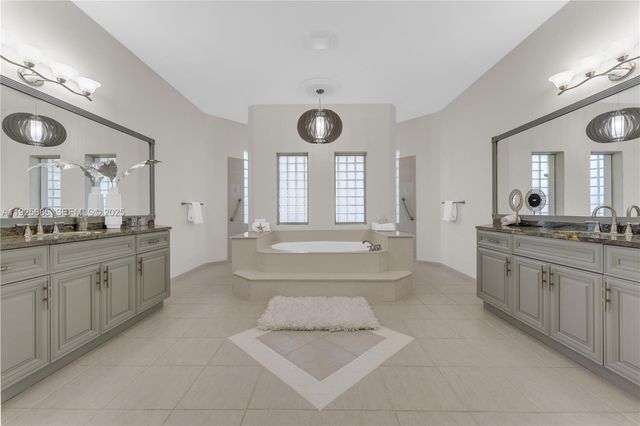 13890 SW 41st St, Davie, FL 33330