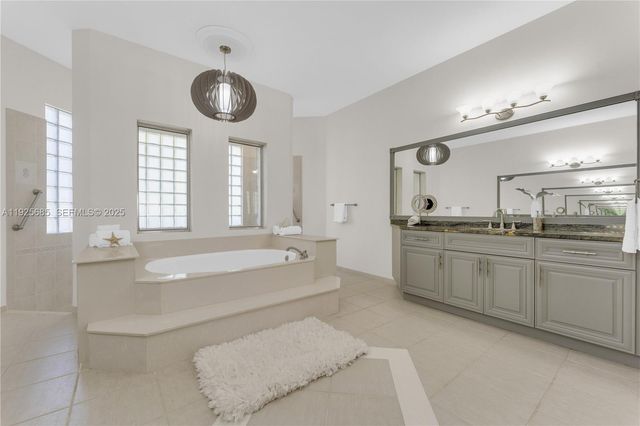 13890 SW 41st St, Davie, FL 33330