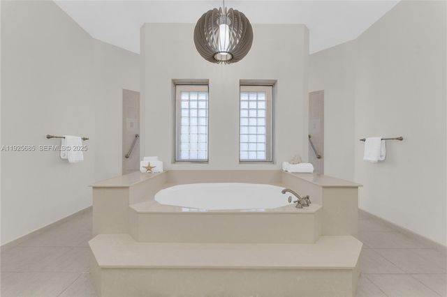 13890 SW 41st St, Davie, FL 33330