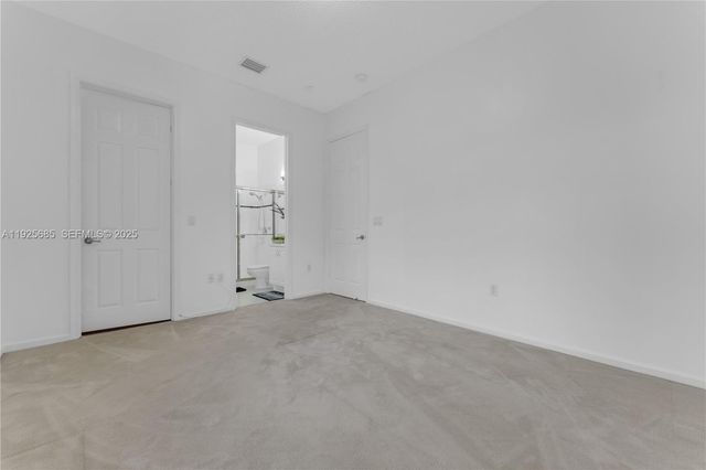 13890 SW 41st St, Davie, FL 33330