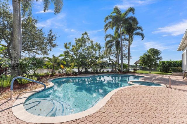 13890 SW 41st St, Davie, FL 33330