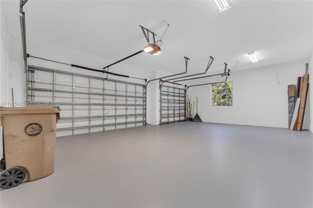 13890 SW 41st St, Davie, FL 33330