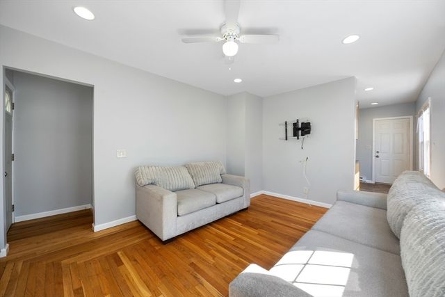 25-27 Santa Barbara St, Springfield, MA 01104