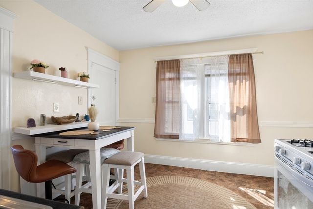 25-27 Santa Barbara St, Springfield, MA 01104