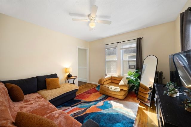 25-27 Santa Barbara St, Springfield, MA 01104