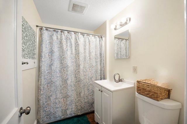 25-27 Santa Barbara St, Springfield, MA 01104