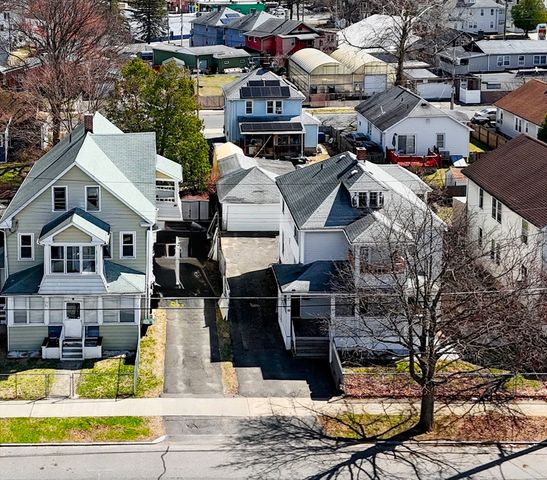 25-27 Santa Barbara St, Springfield, MA 01104