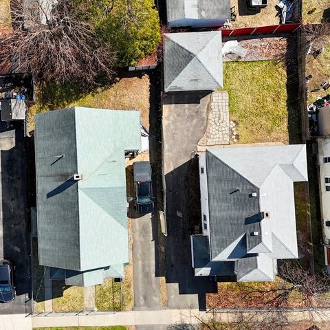 25-27 Santa Barbara St, Springfield, MA 01104