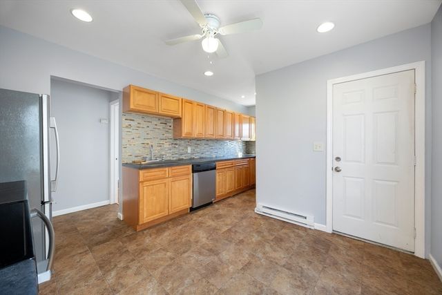 25-27 Santa Barbara St, Springfield, MA 01104