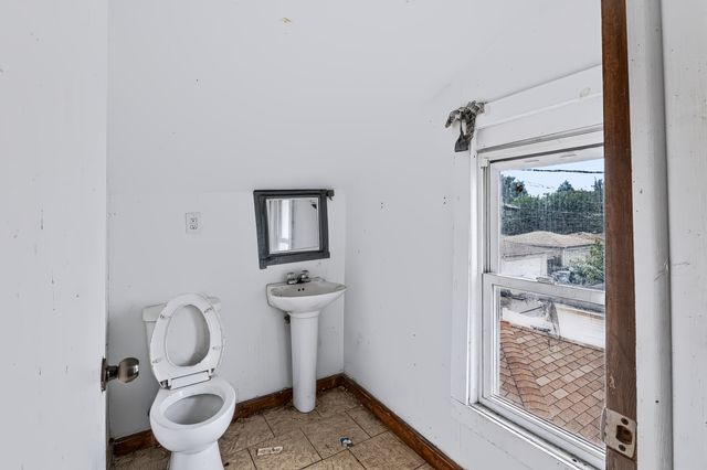 1743 N Natchez Avenue, Chicago, IL 60707