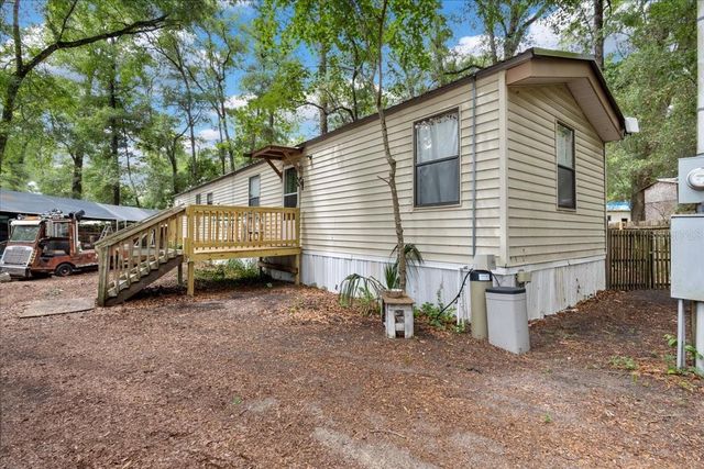 901 NE 11TH AVENUE, Trenton, FL 32693