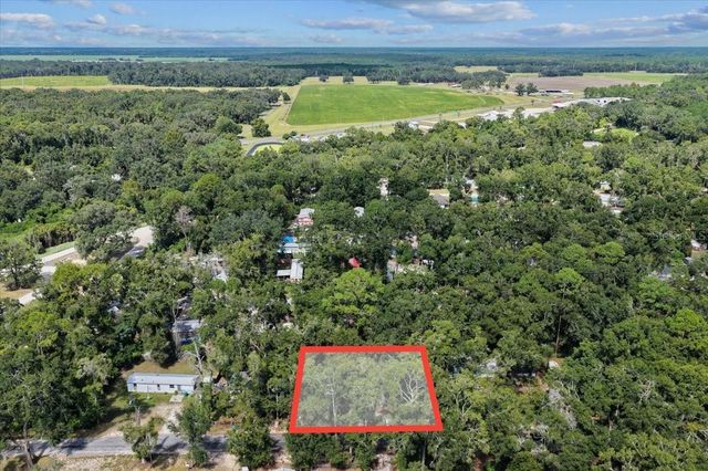 901 NE 11TH AVENUE, Trenton, FL 32693