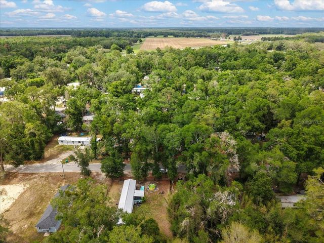 901 NE 11TH AVENUE, Trenton, FL 32693