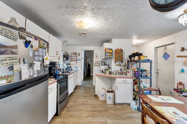 901 NE 11TH AVENUE, Trenton, FL 32693