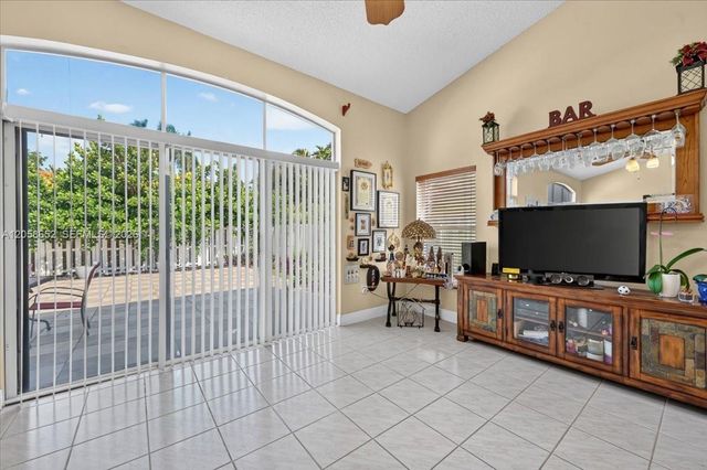 4025 SW 152nd Avenue, Miramar, FL 33027