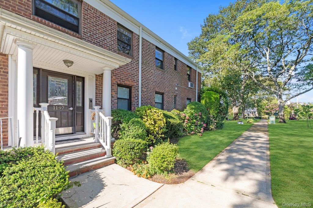 1197 E broadway K24, Hewlett, NY 11557 — exterior