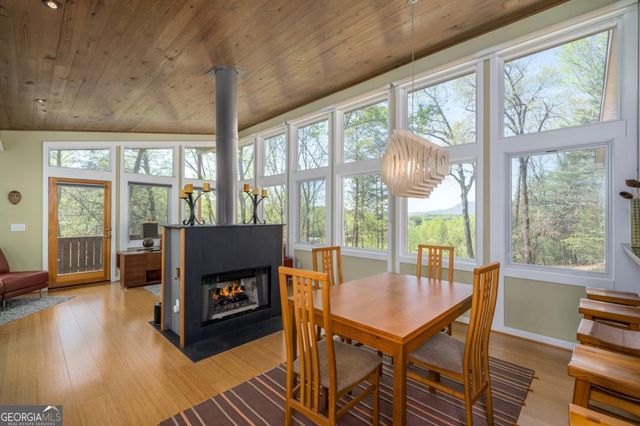 40 Pond Path, Ellijay, GA 30536