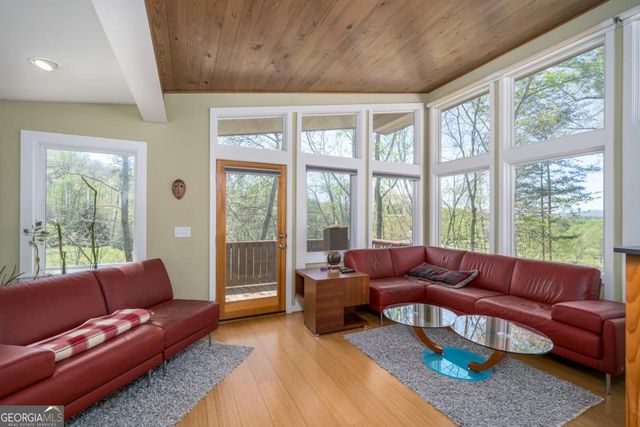 40 Pond Path, Ellijay, GA 30536