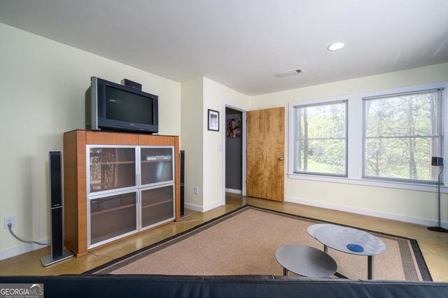 40 Pond Path, Ellijay, GA 30536
