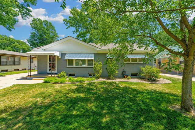 1932 N Sheridan St, Wichita, KS 67203