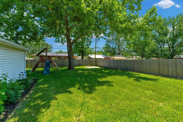 1932 N Sheridan St, Wichita, KS 67203