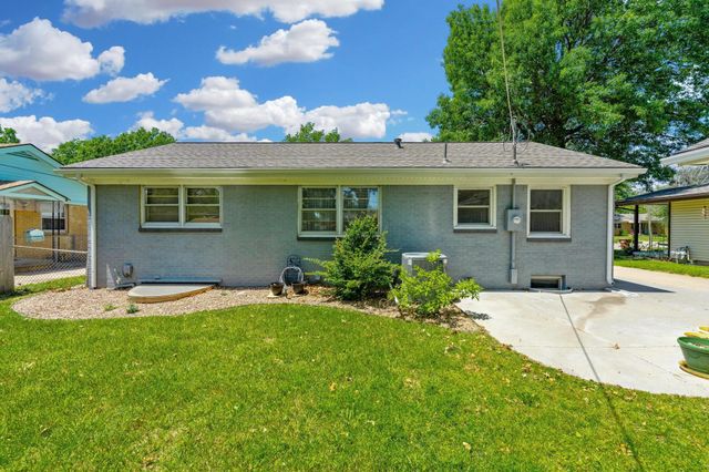 1932 N Sheridan St, Wichita, KS 67203