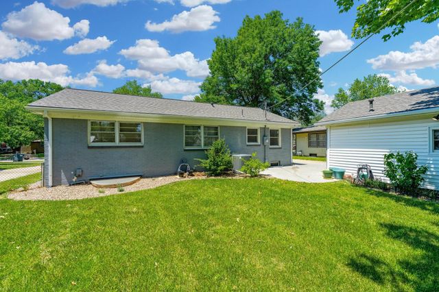 1932 N Sheridan St, Wichita, KS 67203