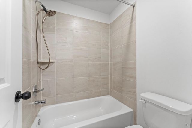 323 Calmato Woods Way, Conroe, TX 77318