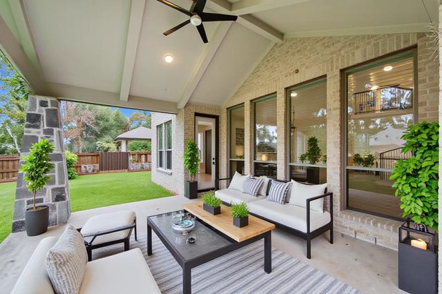 323 Calmato Woods Way, Conroe, TX 77318