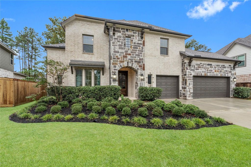 323 Calmato Woods Way, Conroe, TX 77318