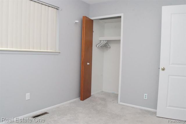 27820 Belanger Street, Roseville, MI 48066