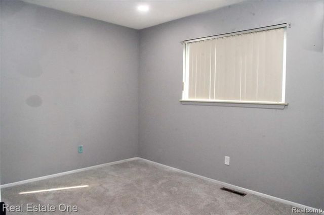 27820 Belanger Street, Roseville, MI 48066