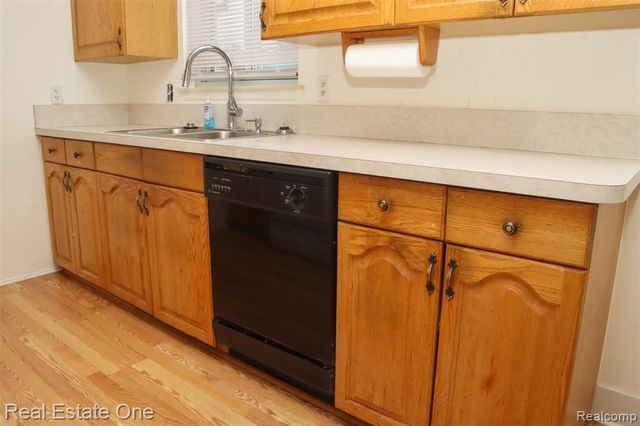 27820 Belanger Street, Roseville, MI 48066