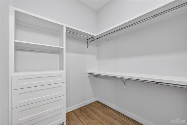 1307 S 9th Street, Alamo, TX 78516