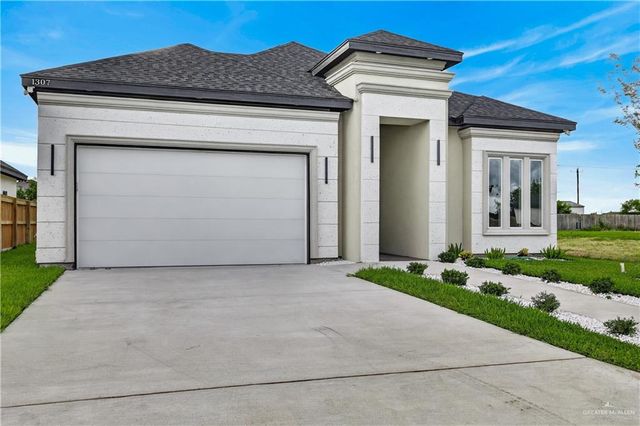 1307 S 9th Street, Alamo, TX 78516