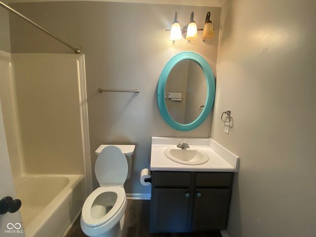 5415 Misthaven Lane, Greenwood, IN 46143