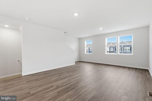 151 WILLETT HOLLOW ST, Stephens City, VA 22655