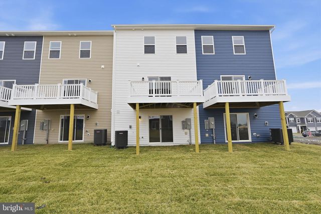 151 WILLETT HOLLOW ST, Stephens City, VA 22655