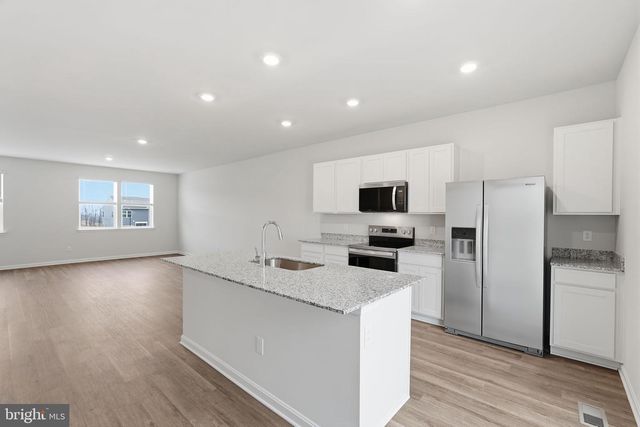 151 WILLETT HOLLOW ST, Stephens City, VA 22655