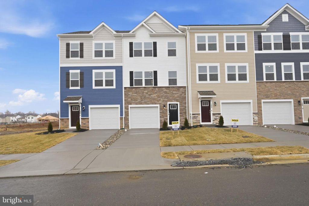 151 WILLETT HOLLOW ST, Stephens City, VA 22655