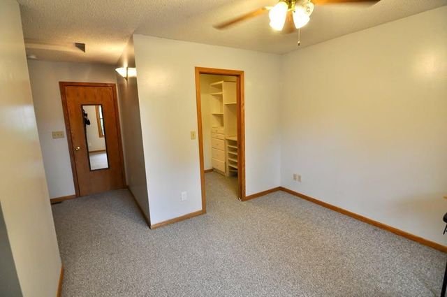 915 Fuller Street S, Shakopee, MN 55379