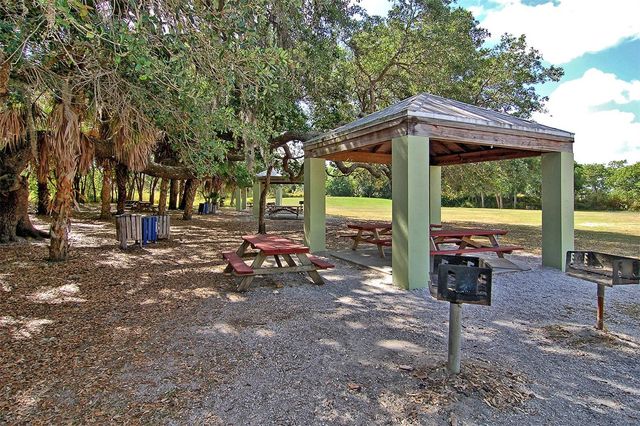 2481 S SCARLET OAK COURT, Sarasota, FL 34232