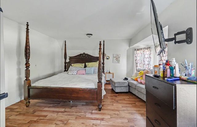 172 Massachusetts Avenue, Providence, RI 02905