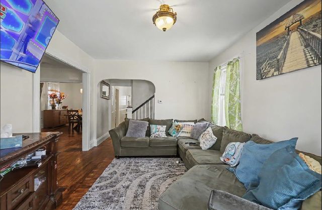 172 Massachusetts Avenue, Providence, RI 02905