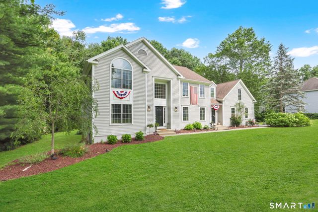 16 Founders Way, Monroe, CT 06468