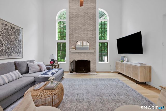 16 Founders Way, Monroe, CT 06468
