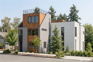10428 66th Avenue S, Seattle, WA 98178