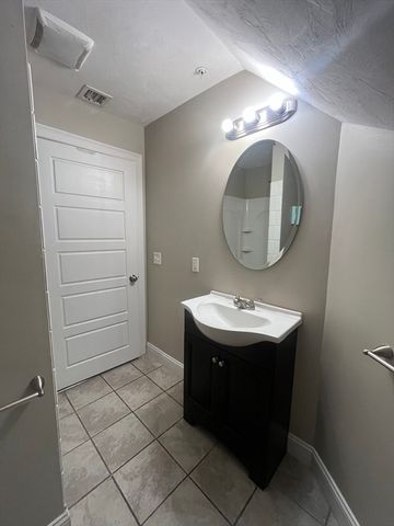 301 West Elm St 3, Brockton, MA 02302