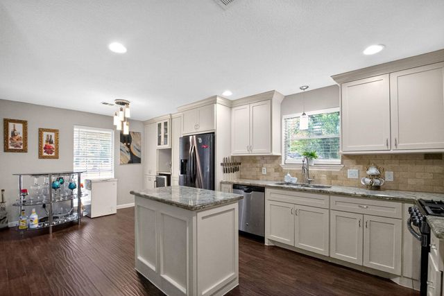 2514 Creekleaf Road, Houston, TX 77068