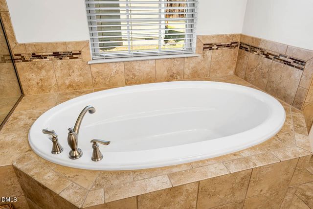 91 Dover Grant, Chapel Hill, NC 27517
